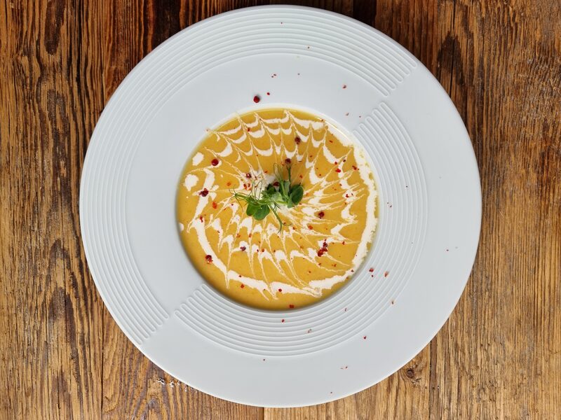 I. Dārzeņu krēmzupa.