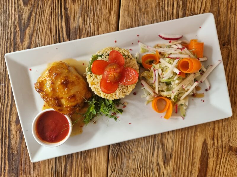 II. Cepts vistas giross ar bulguru un salātiem