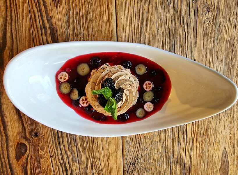 |||.Žāvētu plūmju krēms ar ogu ķīseli